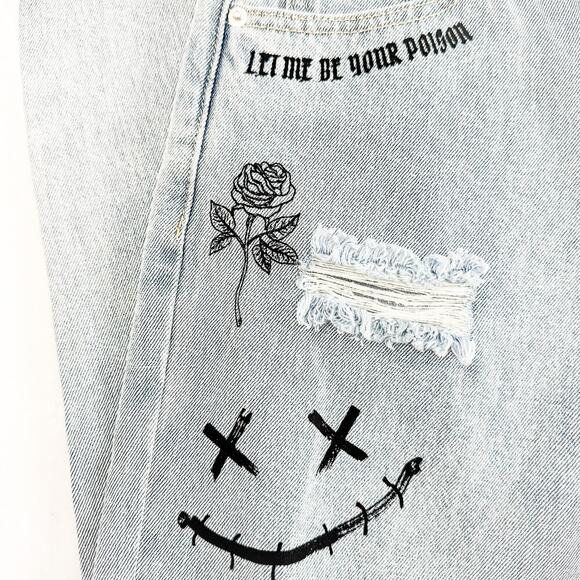 Adika Light Wash Tatto Ripped Graphic Denim Jean Zip Fly Straight Leg Size M NWT - Picture 6 of 10